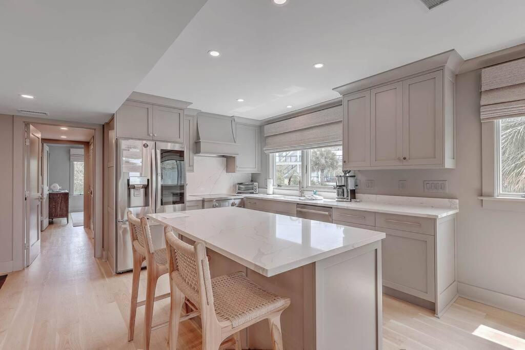 New Listing! Seagrove Villa 3A - Luxurious Ocean View! Isle of Palms Kültér fotó