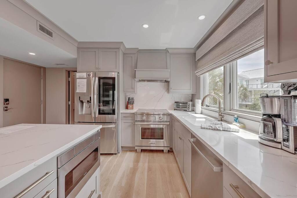 New Listing! Seagrove Villa 3A - Luxurious Ocean View! Isle of Palms Kültér fotó