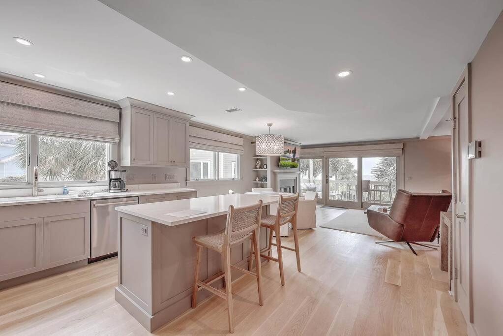New Listing! Seagrove Villa 3A - Luxurious Ocean View! Isle of Palms Kültér fotó